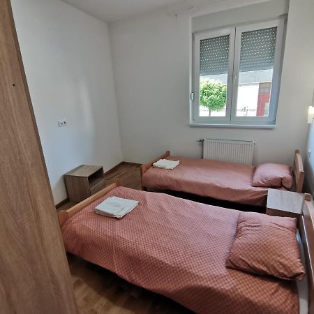 Magi Apartments Novi Sad Bagian luar foto
