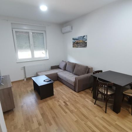 Magi Apartments Novi Sad Bagian luar foto