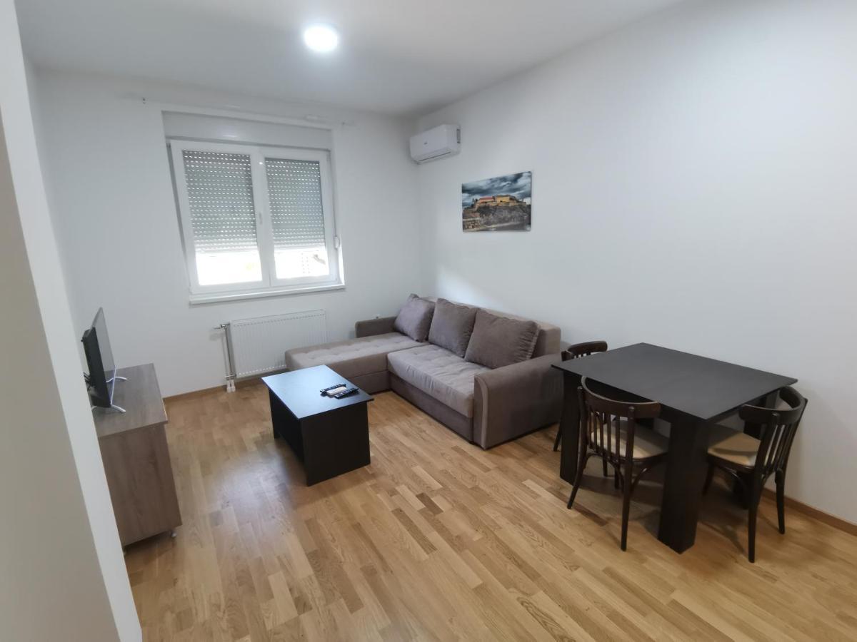 Magi Apartments Novi Sad Bagian luar foto