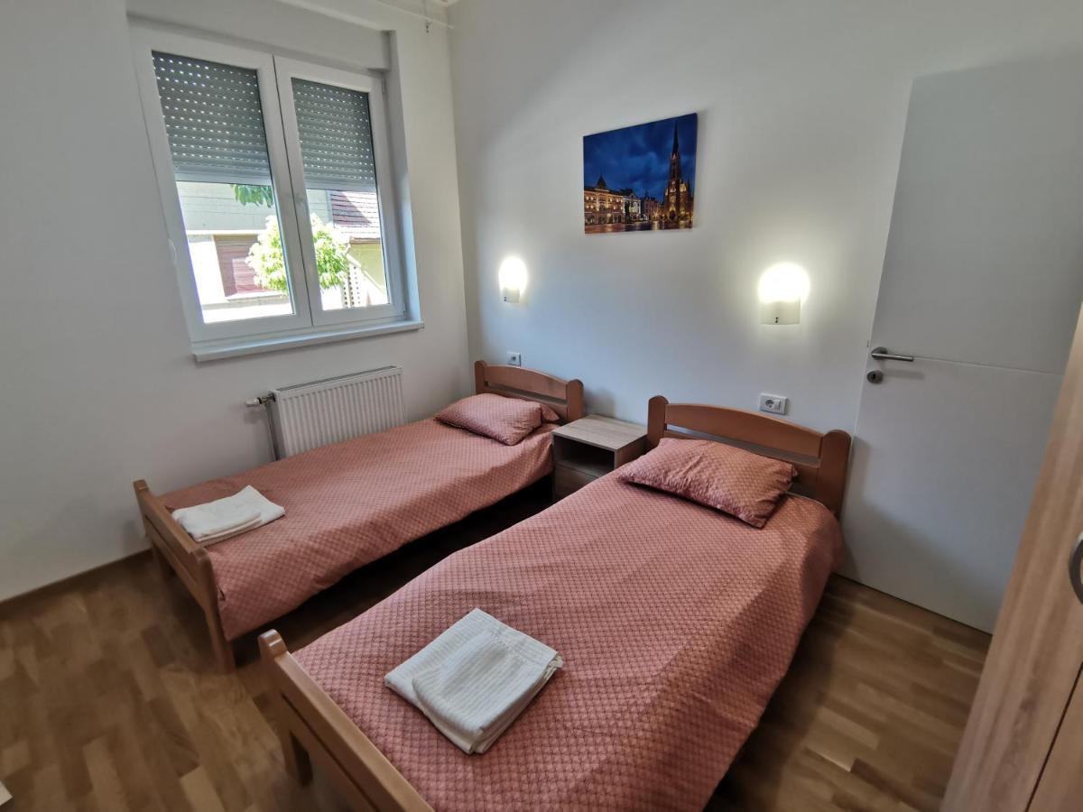 Magi Apartments Novi Sad Bagian luar foto